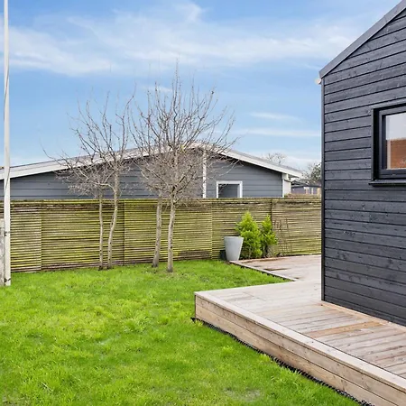 Charming Newly Built 300 M From Hébergement de vacances