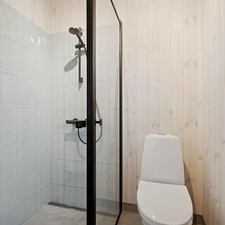 Dom wakacyjny Charming Newly Built 300 M From