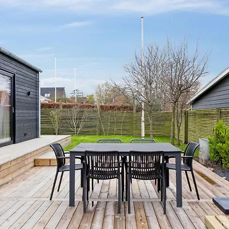 Charming Newly Built 300 M From Dom wakacyjny