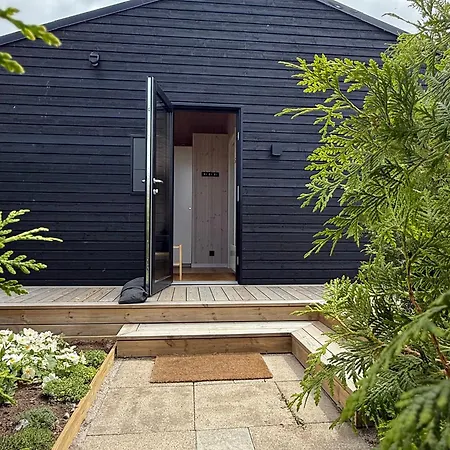 Charming Newly Built 300 M From Karrebæksminde