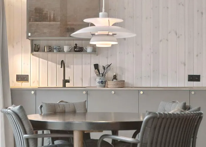 Сasa de vacaciones Charming Newly Built 300 M From