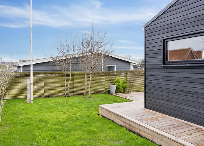 Charming Newly Built 300 M From Сasa de vacaciones