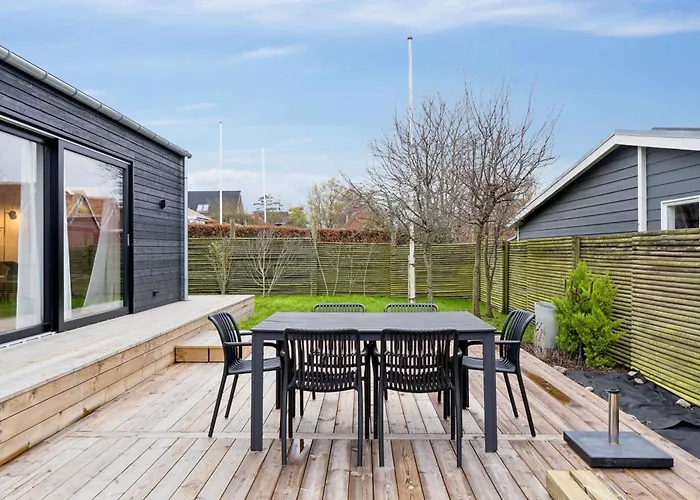 Charming Newly Built 300 M From Сasa de vacaciones